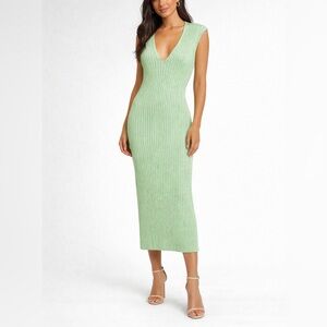 ▪️Ronny Kobo V-neck Midi Knit Dress in green